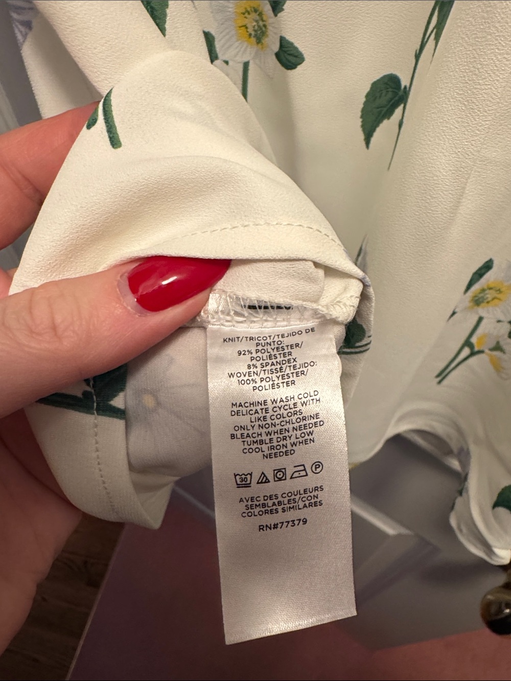 Ann Taylor White V-Neck Floral Short Sleeve Blouse - Picture 2 of 4